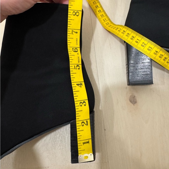 EUC Stewart Weitzman Windy Gore-Tex Black Bootie Boots Women's 9B Square Toe - Picture 10 of 14